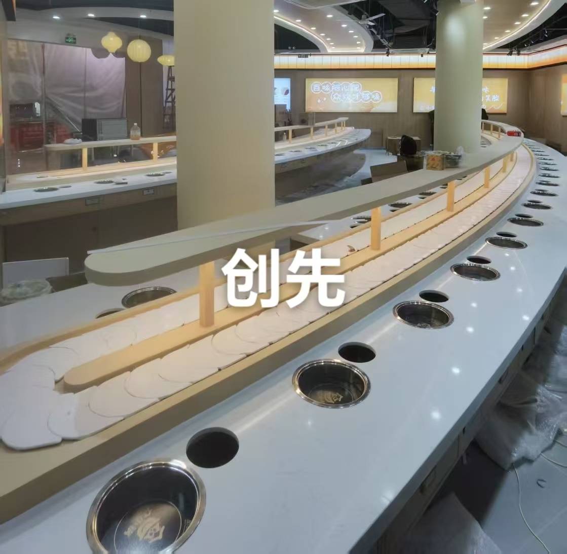 旋轉(zhuǎn)小火鍋創(chuàng)業(yè):別困在 “薄利多銷” 里,選對(duì)方向才穩(wěn)賺